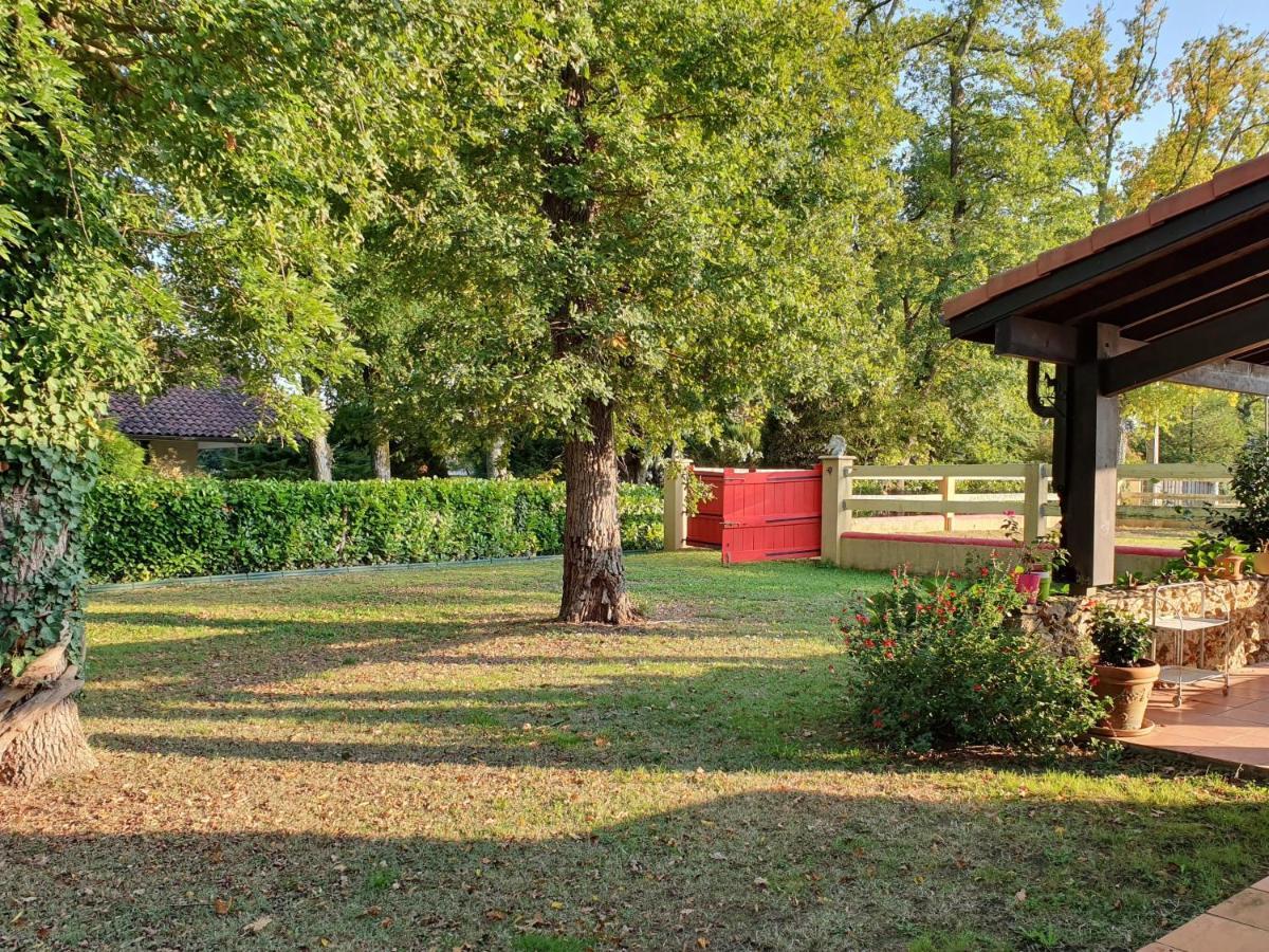 Hotel L'Hacienda Saint-Pierre-du-Mont  Zewnętrze zdjęcie